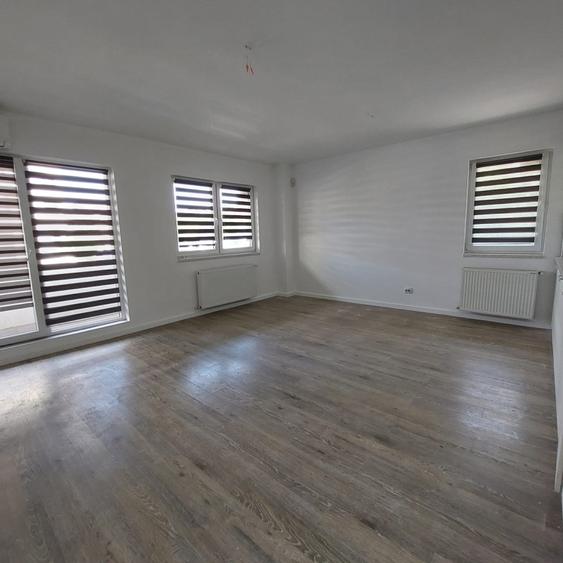 Apartament 3 camere, 70 mp, parcare exteriora, zona Metro!