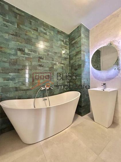 Vila duplex cu 3 dormitoare si curte privata