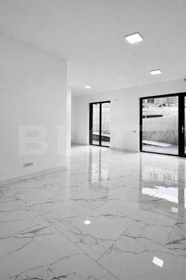 Spațiu comercial, loc de parcare - zona Universității