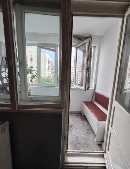 Apartament 2 Camere,,Berceni,bl.reabilitat,DECOMANDAT,geam la baie,Liber
