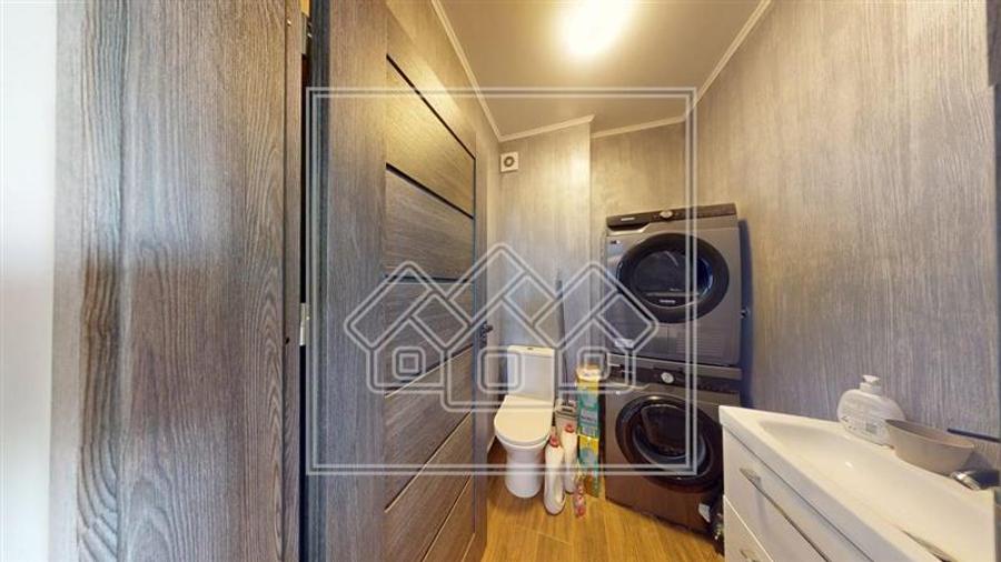 Ap cu 3 camere, 2 bai, 2 balcoane - etaj 3/4 - Calea Surii Mici