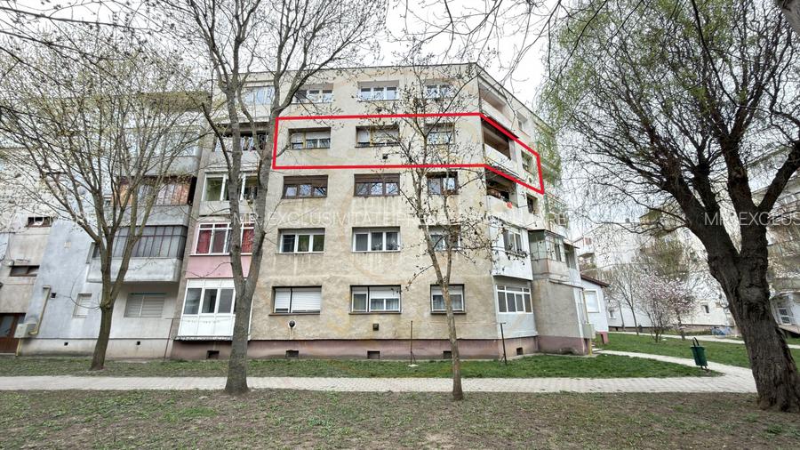 Apartament 3 camere MV1 Str. Gladiolei 6 Etaj III - Carei - - 11