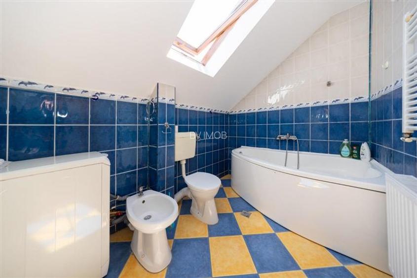 Vanzare casa imbratisata de natura in zona Bunloc, teren 445 mp - 17