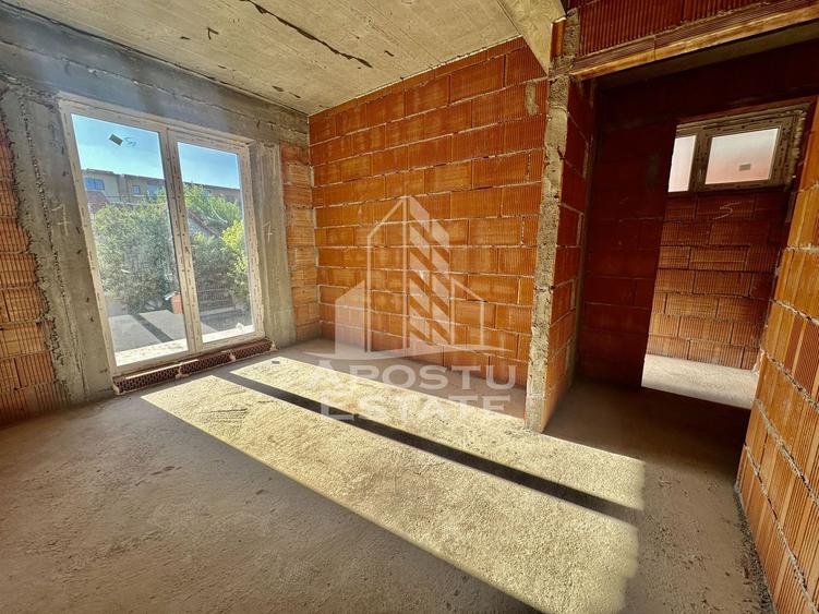 Casa individuala cu 4 camere, bucatarie inchisa, zona Planetelor