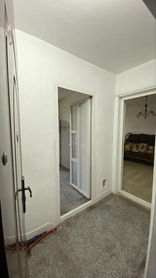 Vând apartament 2 camere semidecomandat, zona Stomatologie, Spital neuropsihiatr