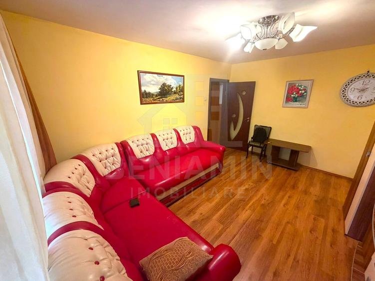 Apartament cu 3 camere - Craiovita Noua - etaj intermediar