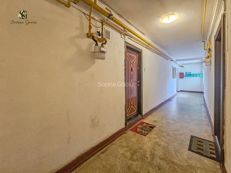 Garsoniera decomandată, str. Bisericii Române, langa Colina Universitatii - 13