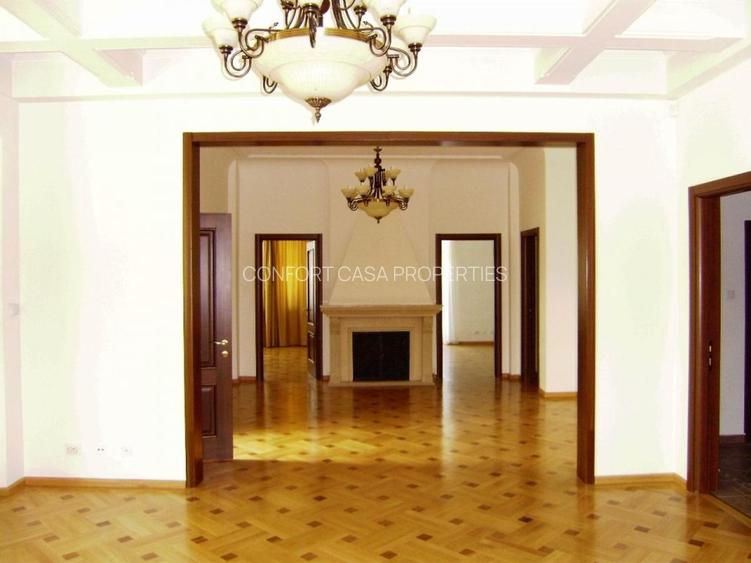 Piata Dorobanti, duplex, NEMOBILAT, pretabila birouri.