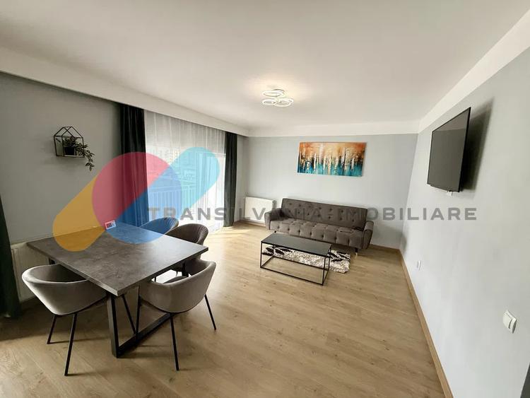 Apartament 2 camere, balcon, garaj, zona Floresti