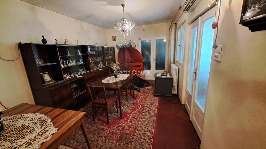 Casa cu Etaj si Casa pe Parter in zona Piata saraca. - 11