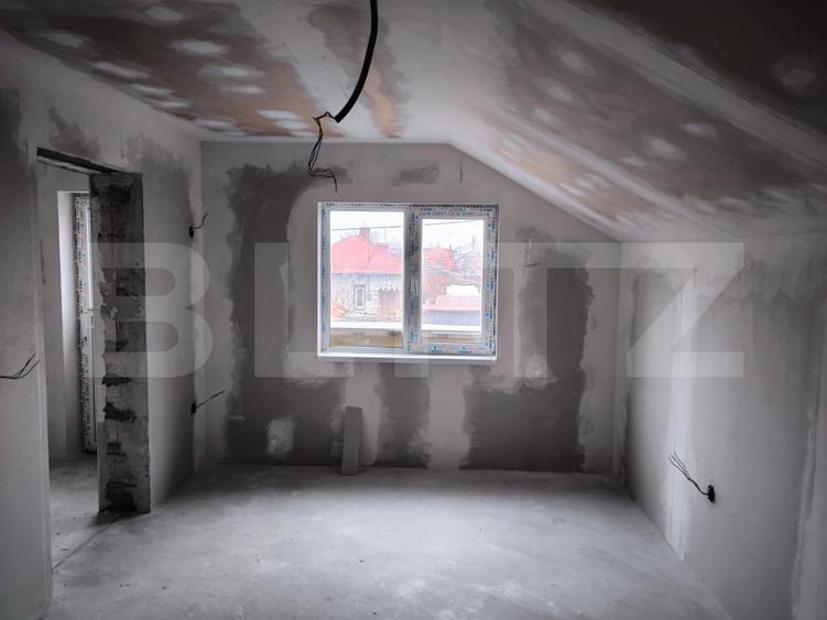 Casa P+M 80 mp utili, 230 mp teren, zona Lascar Catargiu
