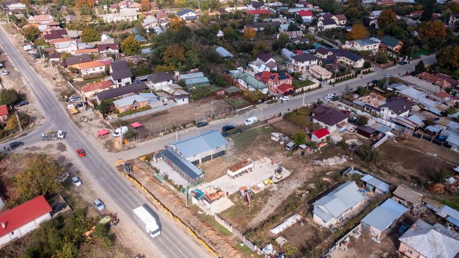 Vanzare casa cu restaurant, terasa si teren intravilan liber - Titu