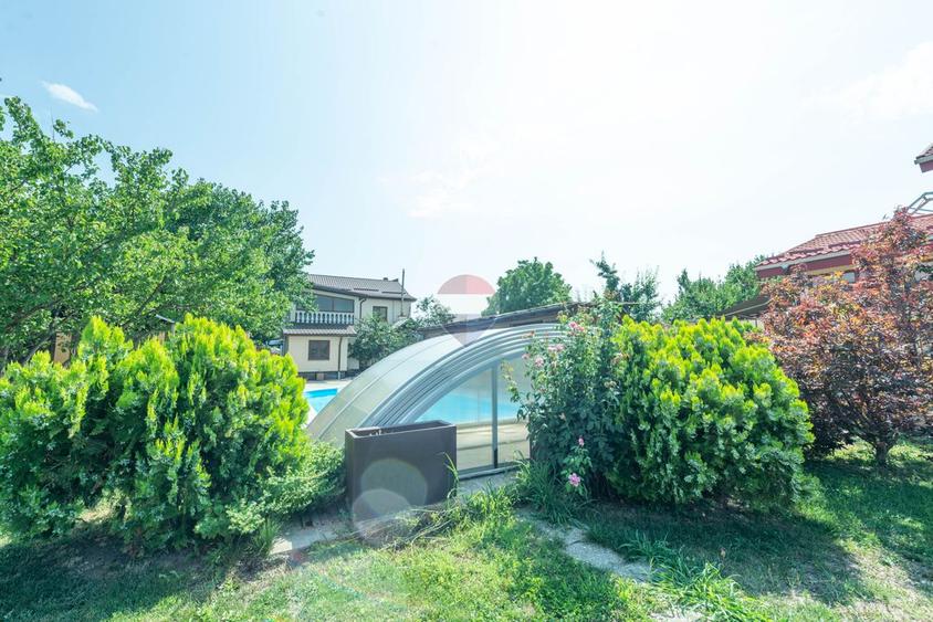 Vila de vanzare 240 mp utili, piscina, teren 1000 mp, central Calarasi