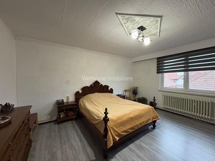 Casa tip duplex - 4 camere, balcon si curte proprie - Zona Lazaret - 25