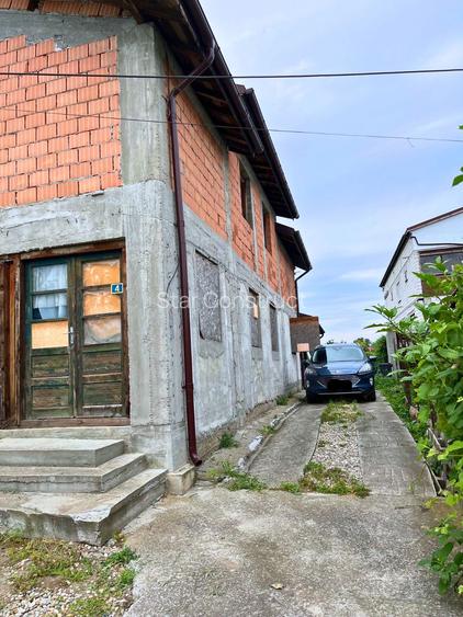 Casa la rosu - 25 km pana in Bucuresti - living 36mp - 8