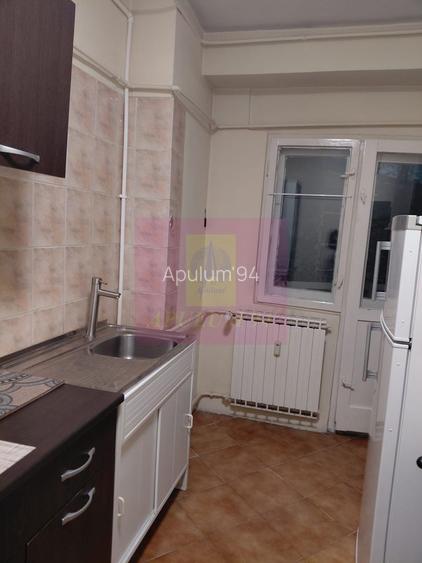 Vanzare apartament 2 camere bd Decebal stradal, parking