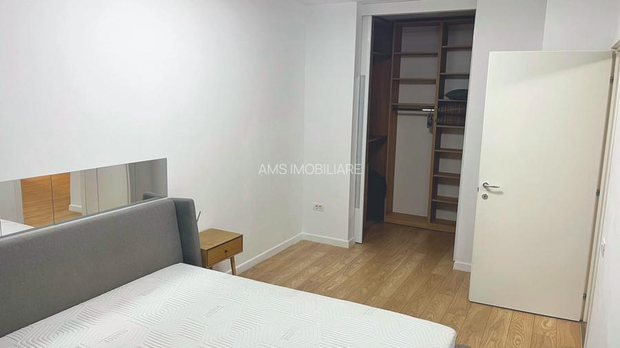 NOU / SUPERB/ LOC PARCARE/ ZONA PIPERA / CURTE GENEROASA
