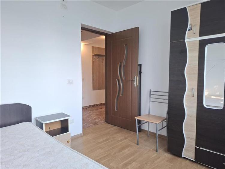 Apartament 2 camere et 2, decomandat, CT, Sud