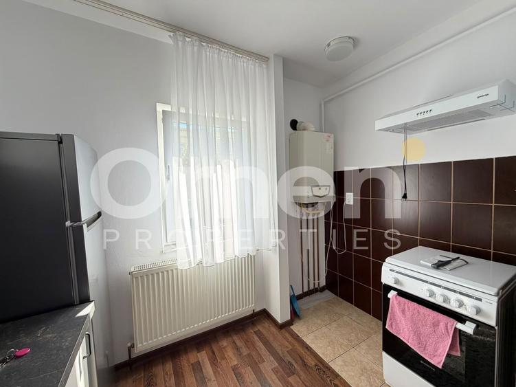 Apartament 2 camere | decomandat | etaj 3 | 2 balcoane | zona Hotel Europa