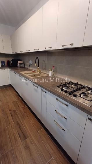 Vând apartament 2 camere 1/2, dotat și mobilat lux, boxă, 2 locuri de parcare - 5