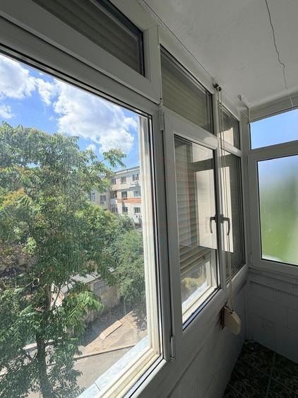 Inchiriem apartament cu 2 camere in Mazepa 2, et.3, pret 2000 de lei.