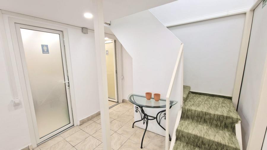 De inchiriat spatiu comercial central