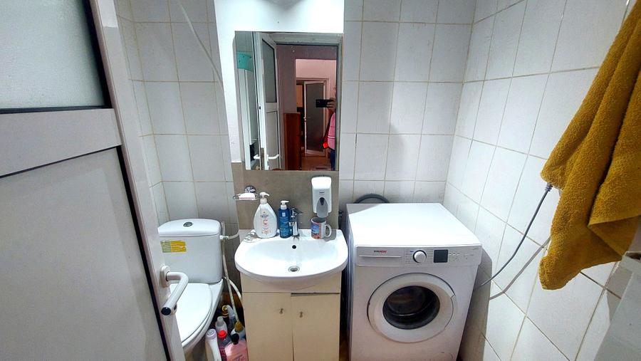 Apartament cu 4 camere decomandat Cetate-Mercur 2 bai 90 mp cu balcon si pivnita