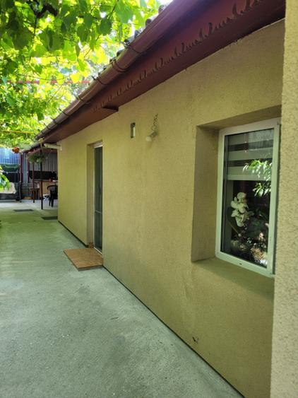 ZONA PODGORIILOR - CASA 3 CAMERE, SUPRAFATA 94 MP, CENTRALA GAZ