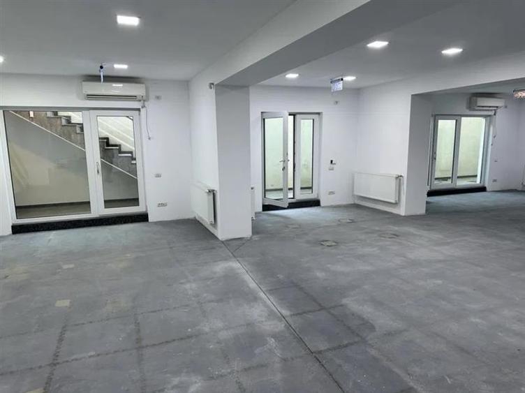 Spatiu comercial - Banu Manta