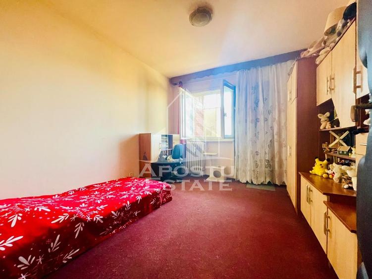 Apartament 3 camere decomandat - zona Vlaicu 5 Colturi