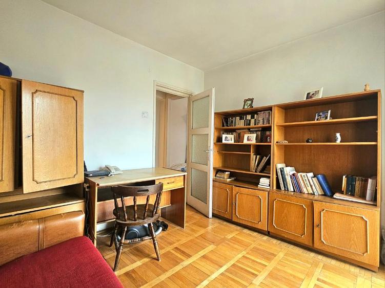 Apartament 3 camere – Piața Kogălniceanu, bloc cadre de beton, fara risc, LIFT.