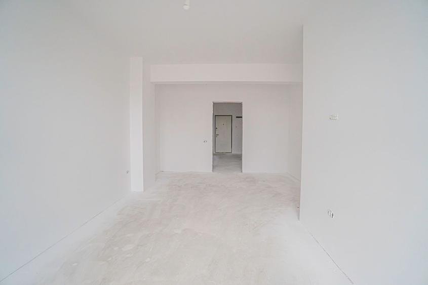 Tomis Nord/Carrefour-Apartament 3 camere decomandate, bloc nou.