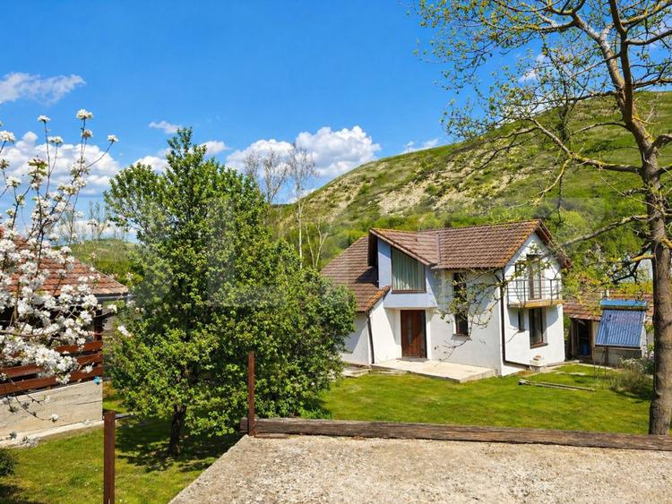 Proprietate unică! 2 case pe teren 1174 mp, constructie 2025, panoramă superba