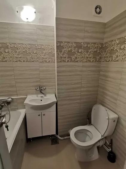 Apartament cu 2 camere, etajul 2/10, zona Podu Ros