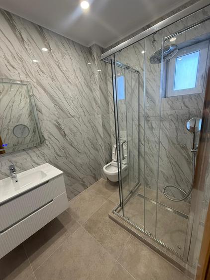 Casa tip duplex, 6 cam, 3 nivele, parcare, ultrafinisata, zona P. Engels