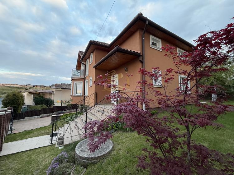 Casa inidividuala - zona Campului | Panouri fotovoltaice | liniște