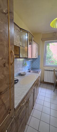 Apartament 2 camere in Centrul Civic, parter, balcon, mobilat, utilat! Liber!