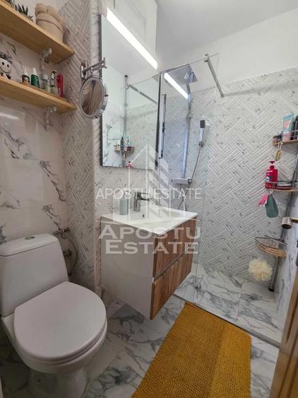 Apartament de vanzare cu 3 camere,centrala proprie,zona Gheorghe Lazar - 3