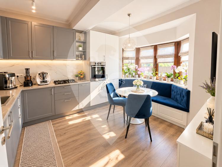 Casa tip duplex 3 camere / acces privat si parcare/ Sanpetru