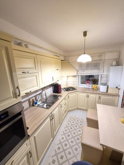 Apartament 3 camere, 67.67 mp, zona Galata