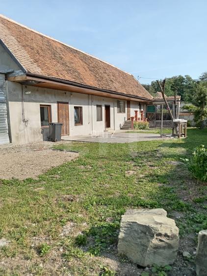 Casă complet renovată, 3 camere, teren 3800 mp – comuna Părău - 2