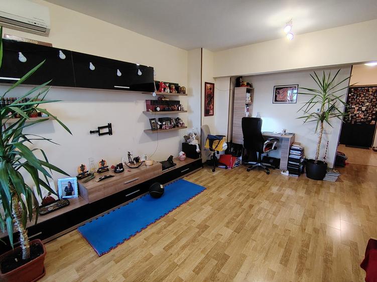 Apartament superb Complex Primavara cu loc de parcare