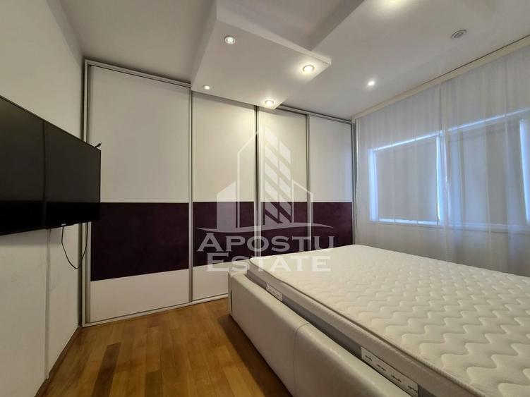 Apartament decomandat 3 camere,Zona Vlaicu