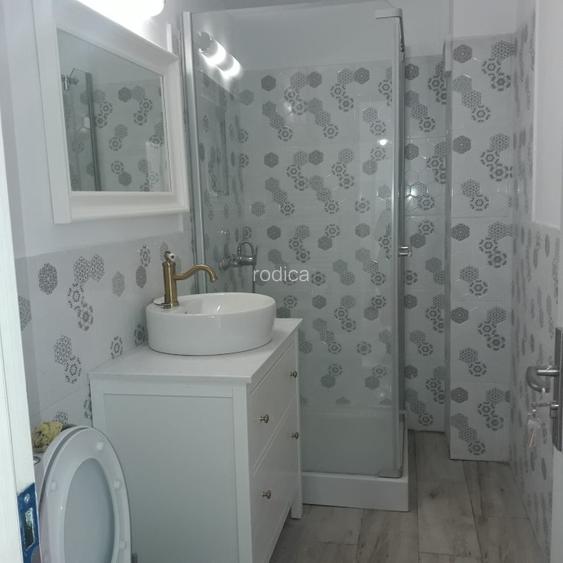 Proprietar vand apartament  - 5