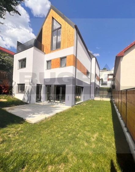 Duplex cu 4 camere, 128 mp+165 mp teren, parcare, zona Corneliu Coposu