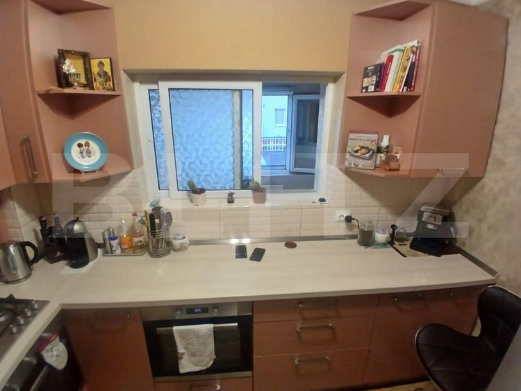 Apartament de vanzare, cu 2 camere, decomandat, zona Visani