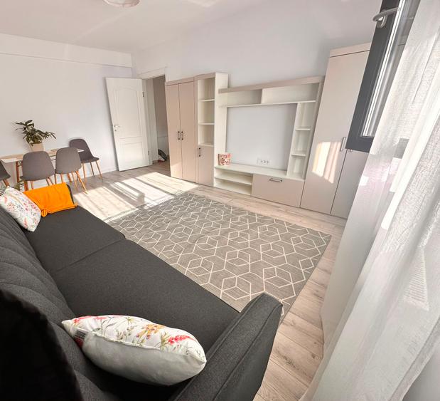 Apartament cu 1 camera decomandat, zona Visani