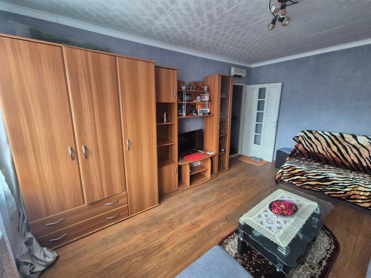 Vand apartament 1 camera etajul.3 Micro 2