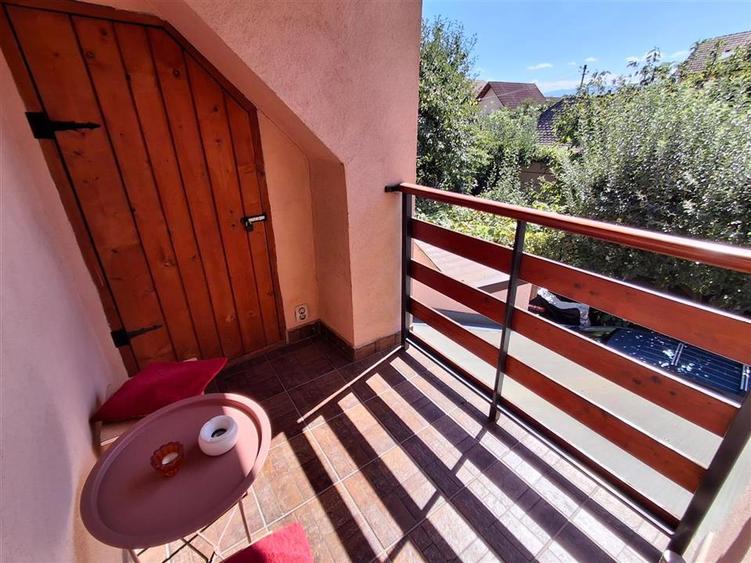 Garsoniera la casa decomandata balcon zona Lazaret
