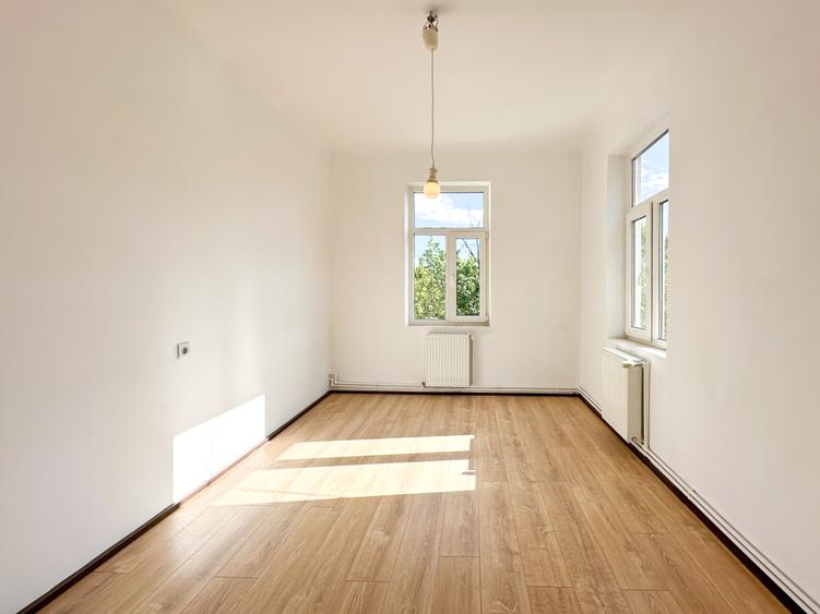 Apartament 4 camere 151 mp | Bulevardul Kogalniceanu, Metrou 8 minute